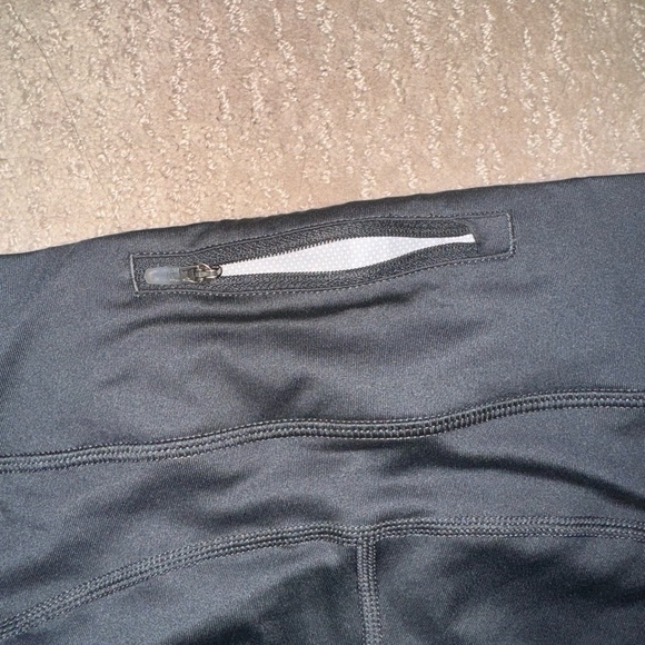 Nike women’s Dri-Fit capri running pants M - Picture 6 of 7